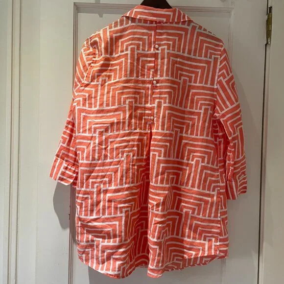 Chico's No-Iron Linen Enamel Maze Loop-Back Tunic Size 1 Medium - Picture 3 of 9